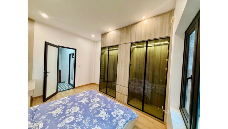 NHÀ PHÂN LÔ QUÂN ĐỘI – ÔTÔ ĐỖ CỬA – NGÕ RỘNG 5M THANH XUÂN – GẦN NGÃ TƯ SỞ – 41M2 – 5 TẦNG – 6 NGỦ – GIÁ 12.8 TỶ