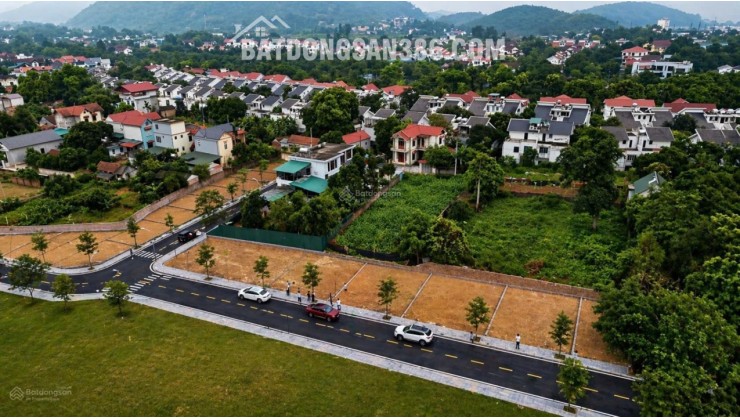 Cần bán 150m2 thôn nhòn Tiến Xuân đối diện cổng số 2 đhqg, cạnh xanh vila xây trọ