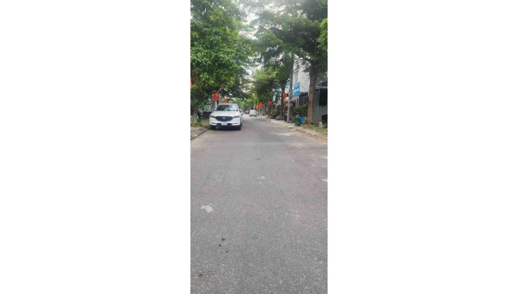 Bán đất Bầu Gia Thượng 3 gần Cách Mạng Tháng 8 100m2 ngang 5.5m giá 5.3 tỷ