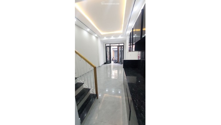 NHÀ ĐẸP HẺM XE HƠI RẠCH ÂU DƯƠNG LÂN – Q8 – 3.3/3.9M x10M – 3 TẦNG – GIÁ 6.8 TỶ