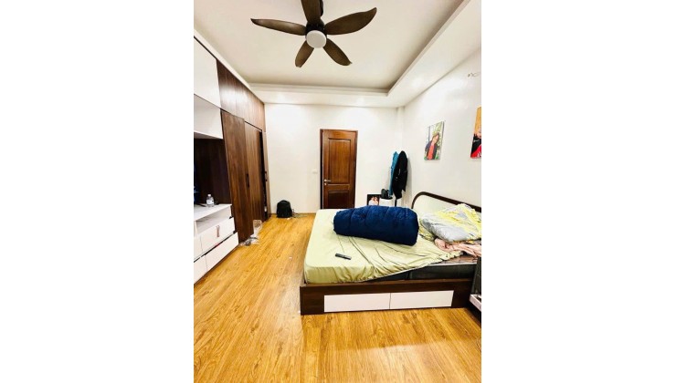  SIÊU PHẨM ĐỘI CẤN – CHÍNH CHỦ CHỊ EM CÓ CĂN NHÀ 5 TẦNG CẦN CHUYỂN NHƯỢNG