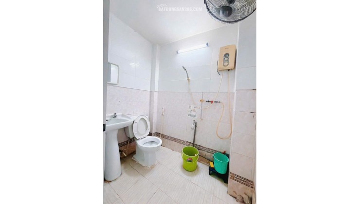 BÁN NHÀ QUẬN 4 – KÈO THƠM KHU DÂN CƯ KHÔNG QUY HOẠCH CÁCH MẶT TIỀN XÓM CHIẾU 30M