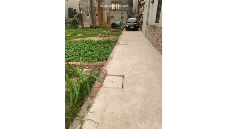 Bán đất đẹp hàng f0 đầu tư giữ tiền cực tốt .60m, nhỉnh 2 tỷ ô tô tải vào đất 

Cách  VIN Ocean Park- 1km