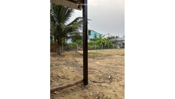 BÁN ĐẤT MẶT TIỀN NGUYỄN TRI PHƯƠNG – SÁT SÔNG THU – HỘI AN. LH:0903597565