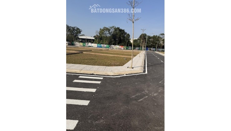 Bán đất nền Hoà Lạc - ĐH Quốc gia.gần QL21 mở rộng, 100m2 full thổ cư, mặt tiền 8m, đường trước 20m, giá 2,5 tỷ