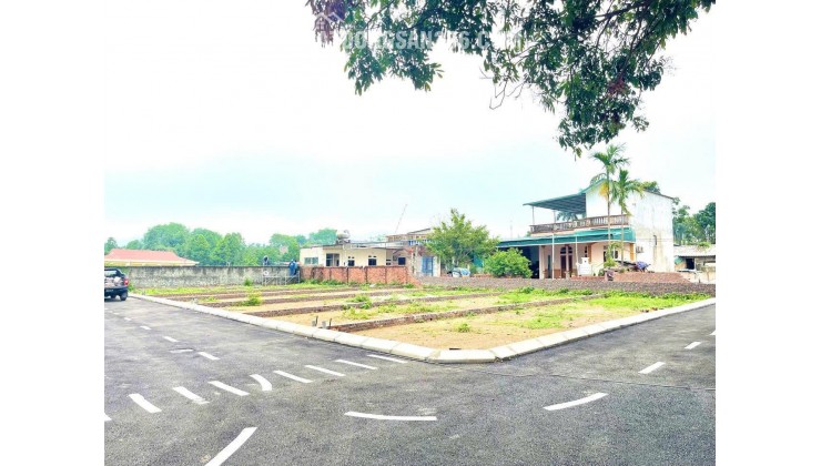 Cơ hội cuối cùng sở hữu lô đất 100m2 gần Tân Xã, khu vực trung tâm Hòa Lạc, sổ đỏ chính chủ, mặt tiền 5m, MT đường 21 Quốc Oai. LH: 0989556644