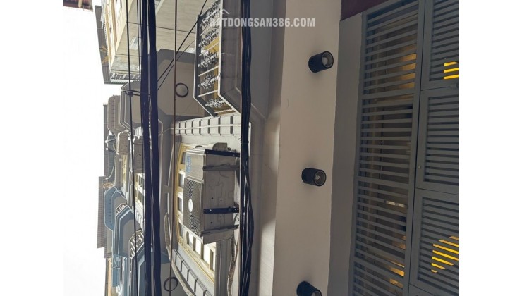 LÔ GÓC - DÂN XÂY- TRƯỜNG ĐẠI HỌC BỦA VÂY