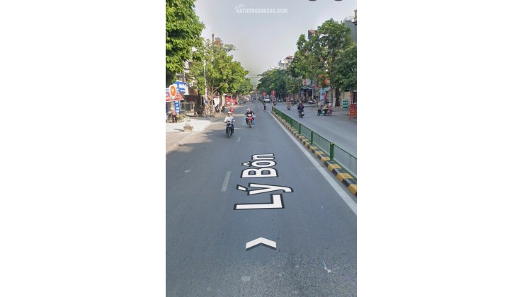 bán đất tặng nhà 2,5 tầng mặt đường Lý Bôn - tp thái bình cũ, ngay kì bá, kinh doanh tốt