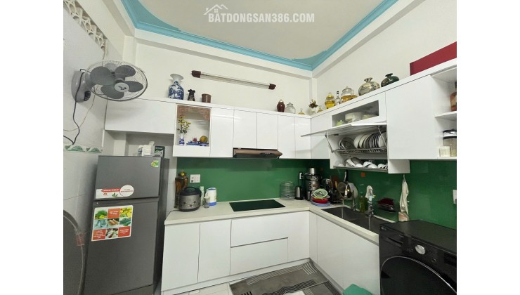 BÁN NHÀ CHÍNH CHỦ: NHỎ, ĐẸP, CHẮC CHẮN, HẺM THÔNG - RỘNG, KDC THÂN THIỆN. LH:0989051114.