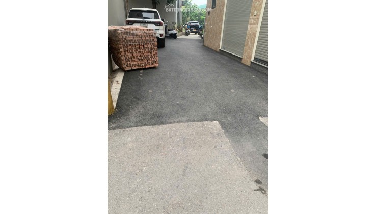 Bán đất đẹp hàng f0 đầu tư giữ tiền cực tốt .60m, nhỉnh 2 tỷ ô tô tải vào đất 

Cách  VIN Ocean Park- 1km