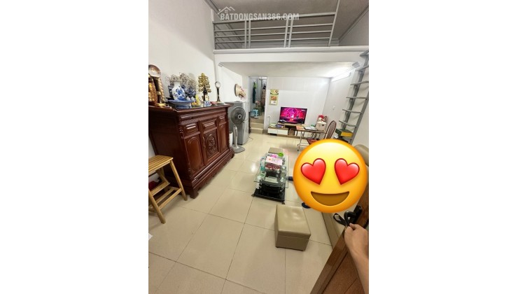 Bán nhà tập thể Hai Bà Trưng 50m ngay Lò Đúc chỉ 2,9x tỷ cải tạo thành 2 ngủ