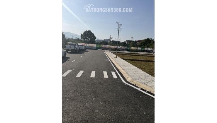 Bán đất nền Hoà Lạc - ĐH Quốc gia 100m2 full thổ cư, mặt tiền 8m, đường trước 20m, giá 2,5 tỷ