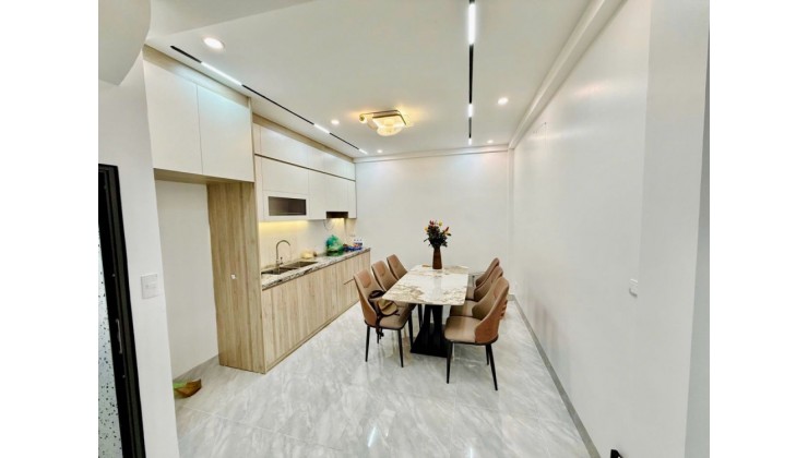 NHÀ PHÂN LÔ QUÂN ĐỘI – ÔTÔ ĐỖ CỬA – NGÕ RỘNG 5M THANH XUÂN – GẦN NGÃ TƯ SỞ – 41M2 – 5 TẦNG – 6 NGỦ – GIÁ 12.8 TỶ