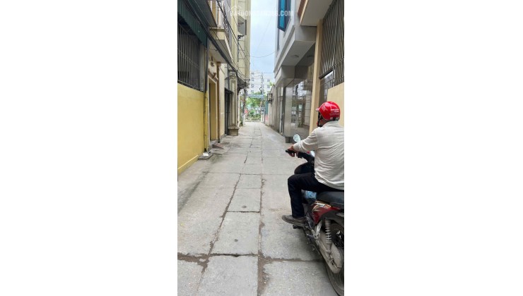 chính chủ bán nhà 4 tầng mặt ngõ thông Trần Lãm, gần khối bv lớn nhất tỉnh hưng yên