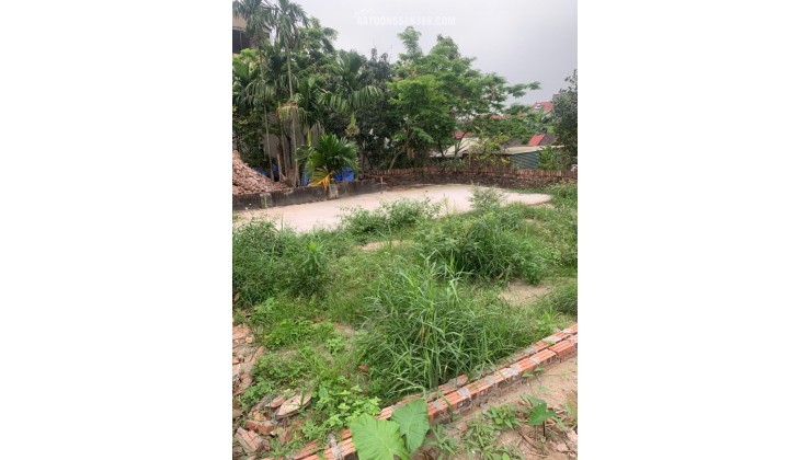 Bán đất đẹp hàng f0 đầu tư giữ tiền cực tốt .60m, nhỉnh 2 tỷ ô tô tải vào đất 

Cách  VIN Ocean Park- 1km