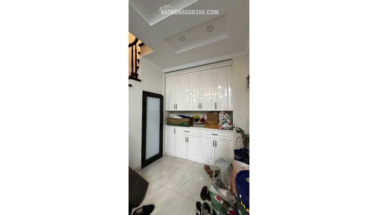 BÁN NHÀ LONG BIÊN 45M² – LÔ GÓC – GARA Ô TÔ – GẦN AEON MALL – NHỈNH 12 TỶ