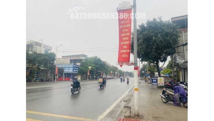 Cho thuê nhà mặt đường Nguyễn Tất Thành, Việt Trì, Phú Thọ