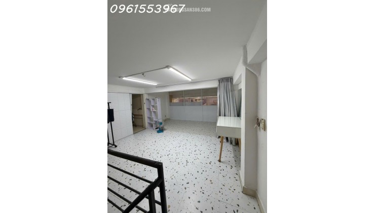 SHARE MẶT BẰNG LÀM ĐẸP TRÊN LẦU PHÙ HỢP LÀM SPA, PHUN XĂM, NỐI MI, CHĂM SÓC DA TẠI HỒ CHÍ MINH