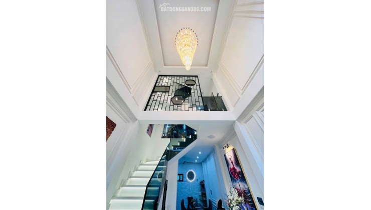 Ô TÔ 4 CHỖ ĐỖ CỬA