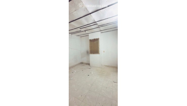 NHÀ NGAY HÒA BÌNH,PHÚ THẠNH,TÂN PHÚ. HẺM 12M THÔNG RA HẺM 110 TÔ HIỆU, 4M X 20M,2 TẦNG,NHÀ CŨ CÒN Ở ĐƯỢC CHỈ NHỈNH 90TR/M2