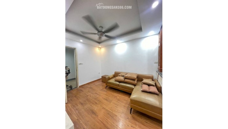 Căn hộ chung cư Gia Lâm 4 tỷ 70m đầy đủ công năng,sổ đỏ