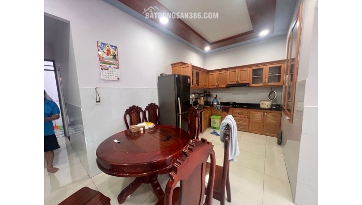 NHÀ HẺM OTÔ NGAY CHỢ GẤU TRỊNH THỊ ĐỐI VỚI LÊ VĂN KHƯƠNG  - NGANG KHỦNG 5.7M X17M - DTCN94M2- GIÁ 5 TỶ NHĨNH