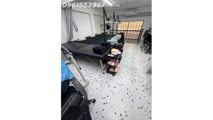 SHARE MẶT BẰNG LÀM ĐẸP TRÊN LẦU PHÙ HỢP LÀM SPA, PHUN XĂM, NỐI MI, CHĂM SÓC DA TẠI HỒ CHÍ MINH