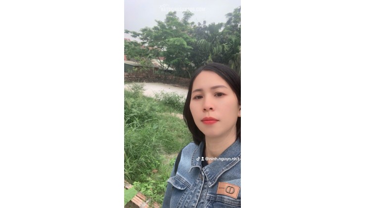 Bán đất đẹp hàng f0 đầu tư giữ tiền cực tốt .60m, nhỉnh 2 tỷ ô tô tải vào đất 

Cách  VIN Ocean Park- 1km