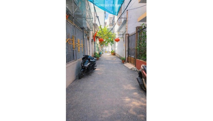 NHÀ TRUNG TÂM HÒA CƯỜNG – Sát Quảng trường 29/3 – Vào  ở luôn