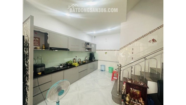 Bán nhà mặt tiền Đường 179 Tân Phú Thủ Đức - 56m2 - 3 Tầng - Nở hậu tài lộc - 8 Tỷ