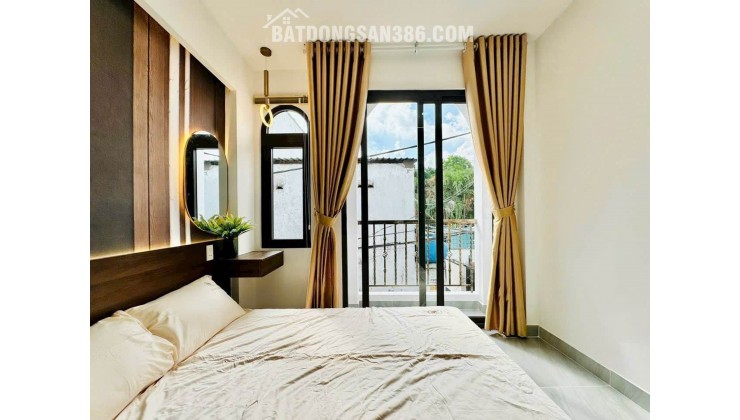 NGAY LOTTE - CITYLAND - TRUNG TÂM GÒ VẤP- 3 TẦNG SÂN THƯỢNG - HẺM 3G - SẴN NỘI THẤT - SỔ VUÔNG A4 - 4 TỎI TL