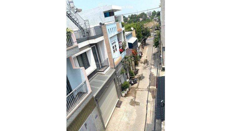 Bán nhà 3 tầng Ngô Chí Quốc Bình Chiểu Thủ Đức - 52 m² - Tặng full nội thất - 4.6 Tỷ