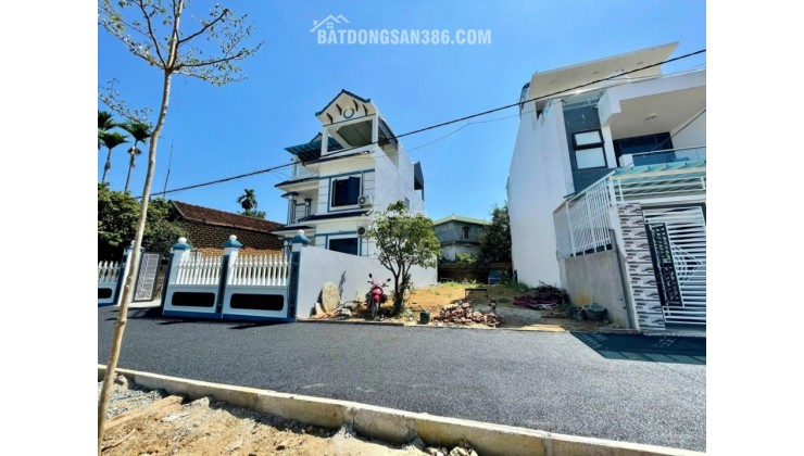 Chính chủ cần tiền trả nợ, bán gấp lô đất 110m full thổ cư sát ĐH FPT và ĐHQG.