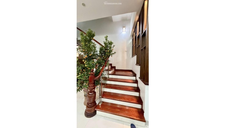 Bán nhà liền kề Khu đô thị Làng Việt Kiều Châu Âu  mặt phố kinh doanh vỉa hè rộng, ô tô tránh hồ Mỗ Lao nhỉnh 25 tỷ