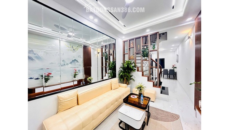 CẦN BÁN NHÀ PHỐ QUAN NHÂN - 33M2 - 5 TẦNG - MT 3.2- GIÁ 8.15 TỶ