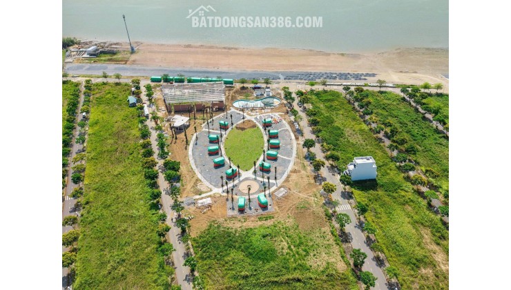 Đất BT Hiệp Phước Premia Cần Giuộc, 250m2, sổ hồng, 7.2 tỷ: MT sông Soài Rạp, 5PN, 3 tầng, tiện ích đầy đủ, liên hệ 0902828026