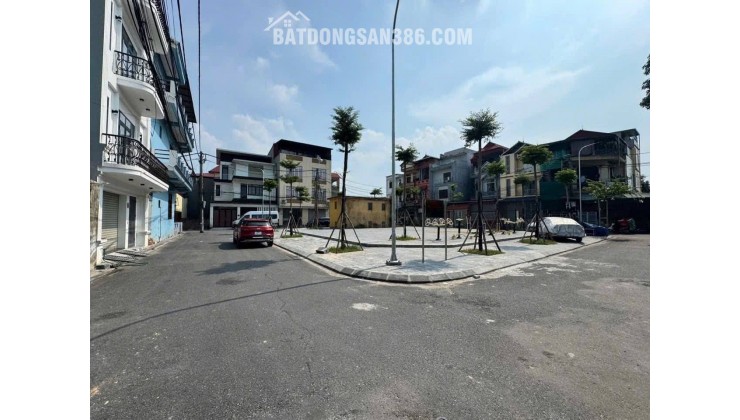 BÁN GẤP LÔ ĐẤT ĐẸP GẦN CẦU THĂNG LONG . Diện tích: 60,2m².MT: 4,1m vuông vắn