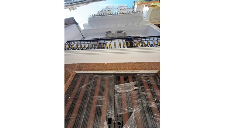 Bán Nhà Dòng Tiền CCMN Ngõ Cầu Giấy Xây Mới 6 Tầng 15 Phòng Khép Kín ( Cách Ô Tô 40M )