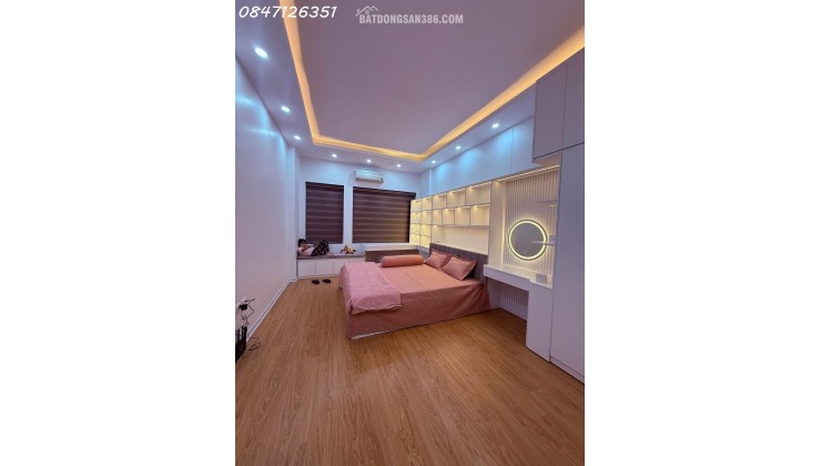 NHÀ ĐẸP QUAN HOA FULL NỘI THẤT XỊN 38m 5T nhà ngõ thông, gần phố, ngập tràn tiện ích