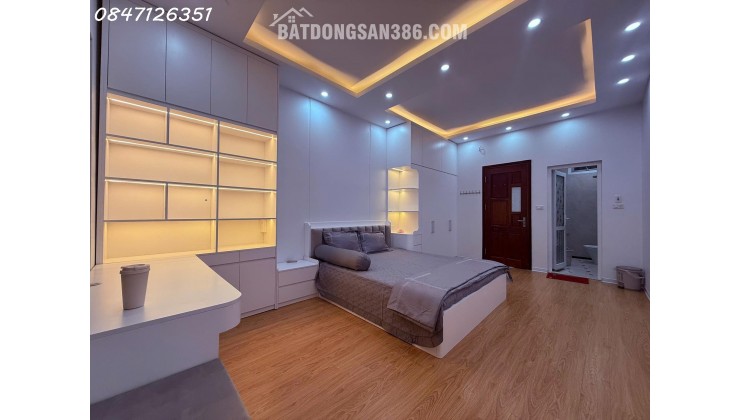 NHÀ ĐẸP QUAN HOA FULL NỘI THẤT XỊN 38m 5T nhà ngõ thông, gần phố, ngập tràn tiện ích