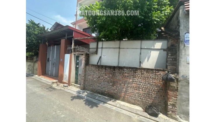 BÁN GẤP LÔ ĐẤT ĐẸP GẦN CẦU THĂNG LONG . Diện tích: 60,2m².MT: 4,1m vuông vắn