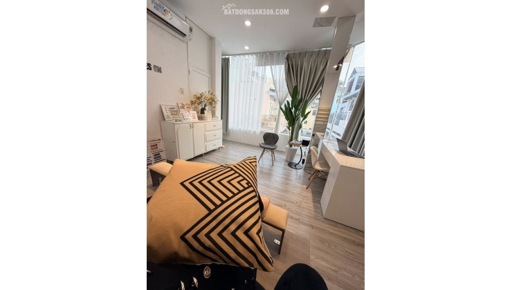 HỒ CHÍ MINH QUẬN 1 SANG NHƯỢNG NAILS ROOM  GIÁ TỐT CHO NGƯỜI THIỆN CHÍ