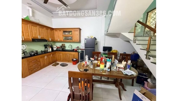 + BÁN NHÀ LÊ VĂN KHƯƠNG QUẬN 12
+ Dt : 4.4m x 15m 63m2
+ Kc : 3 tầng 3pn
+ Giá : 7 Tỷ