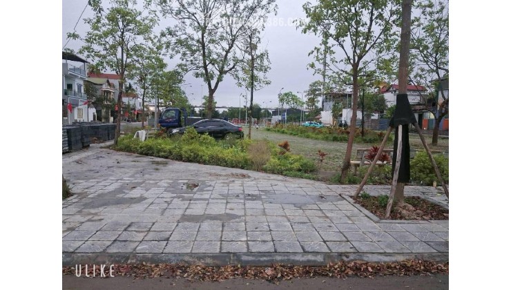 BÁN GẤP LÔ ĐẤT ĐẸP GẦN CẦU THĂNG LONG . Diện tích: 60,2m².MT: 4,1m vuông vắn