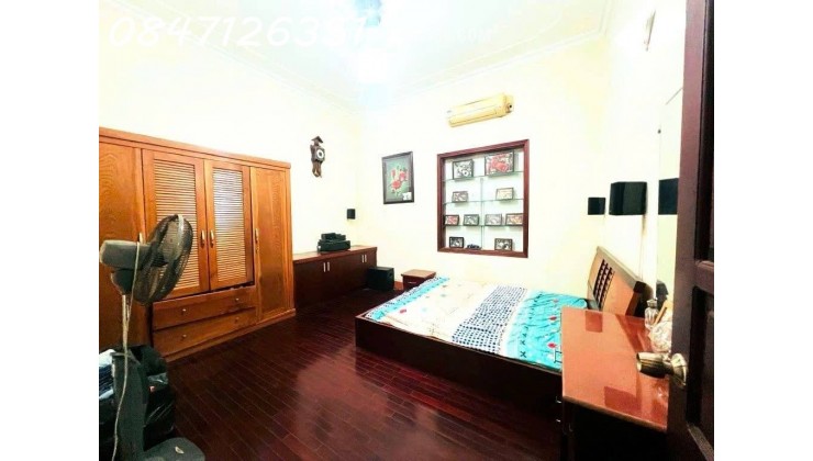 Nhà đẹp phố Cầu Giấy 54m 4T, MT 6.5m, Dân xây cực chắc, 13.9 tỷ