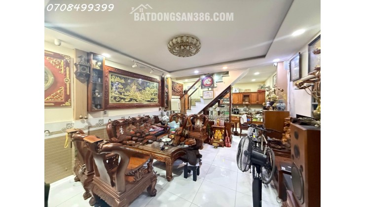  CHỈ 3 TỶ! NHÀ LÔ GÓC NGANG 4.8M – 2 TẦNG Ở NGAY – SÁT TRƯỜNG CHINH – GIÁ HIẾM