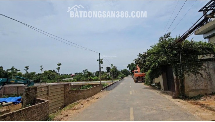 Chủ cắt lỗ Lô góc 100m2 mặt tiền 6m, sổ đỏ sẵn,đối diện đại học Quốc Gia, trung tâm Hòa Lạc, chủ cắt lỗ mua lãi luôn
