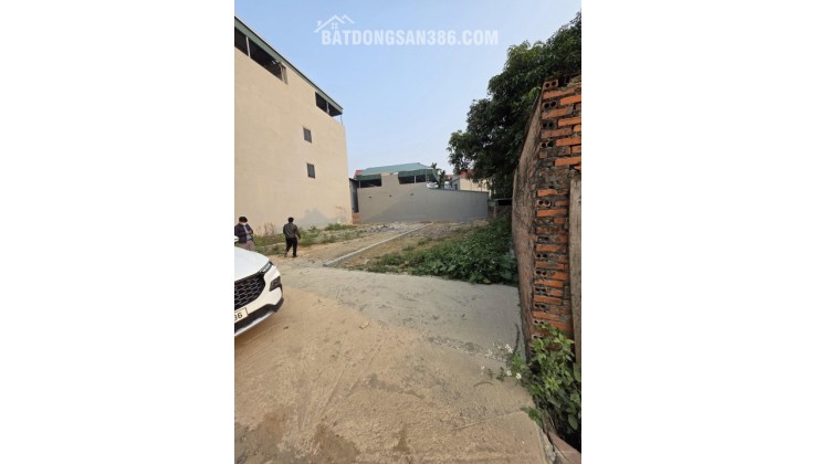 Cực Sốc Chủ cần tiền bán Cắt Lãi 137m2  đất Tân Xã, Hòa Lạc, đường ô tô tránh, 20m ra đường đôi rộng 40m, đầu tư tốt