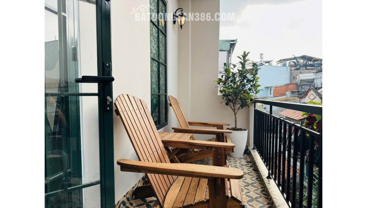 PHONG CÁCH HIỆN ĐẠI KẾT HỢP CỔ ĐIỂN SANG TRỌNG - NGANG 5M BỀ THẾ - 3 TẦNG LẦU - OTO ĐỖ CỬA - TRUNG TÂM GÒ VẤP - CHỈ 4.x TỶ NHỎ XÍU