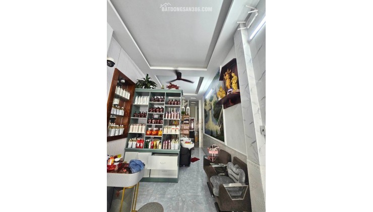 MẶT TIỀN ĐƯỜNG KINH DOANH SẦM UẤT - 3 TẦNG - 70m2 - NGUYỄN DUY CUNG - CHỈ 1.x TỶ (BANK LO 6.5 TỶ)